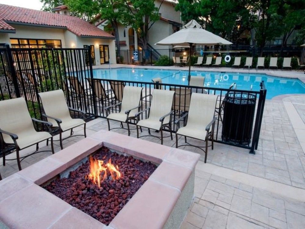 Global Luxury Suites At Downtown Mountain View Eksteriør billede