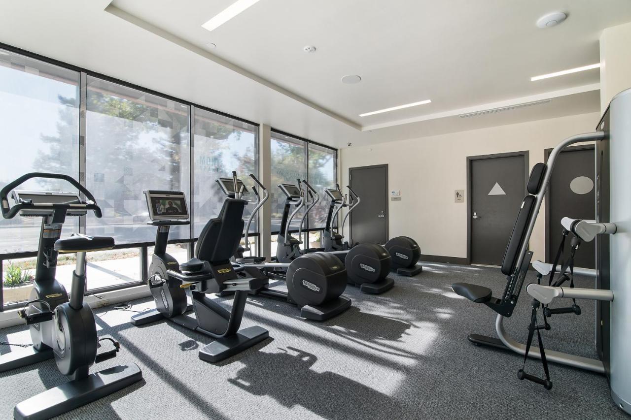 Global Luxury Suites At Downtown Mountain View Eksteriør billede